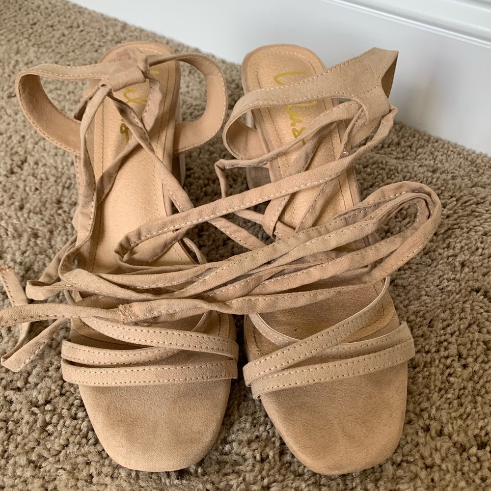 Strappy Lulus Heels | Nude | Size 10